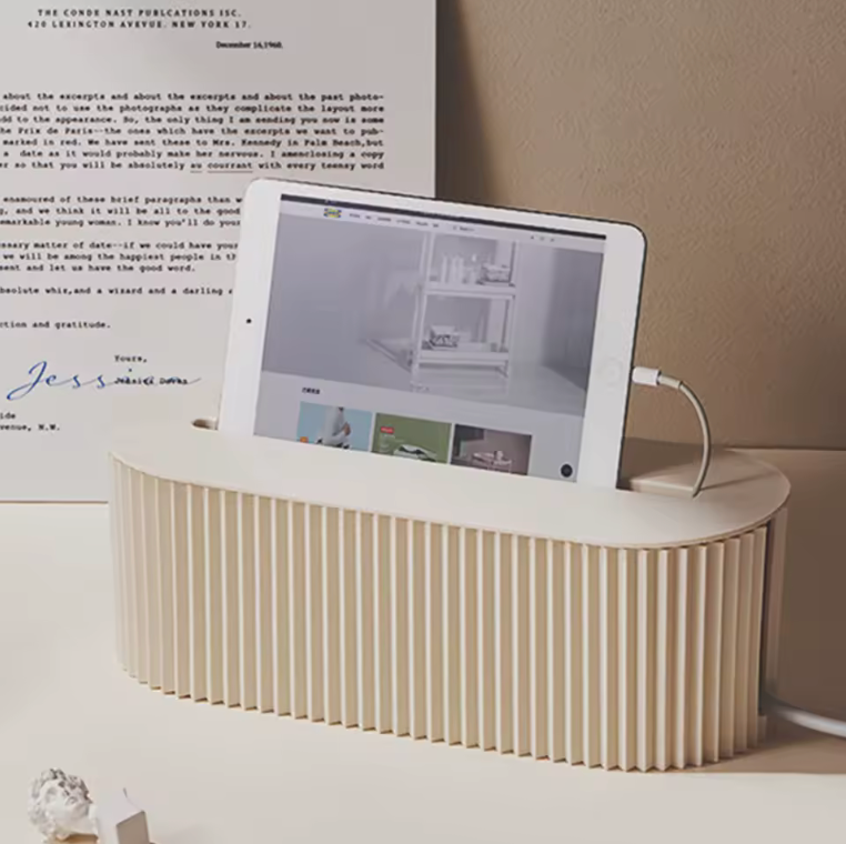 Stilren Kabelbox – Dölj sladdar, grenuttag & skapa ordning i hemmet!